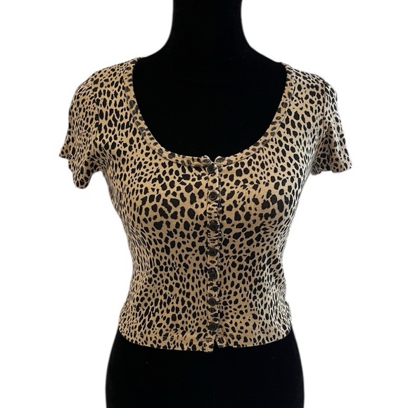 brandy melville leopard print button up zelly top small - Picture 2 of 9